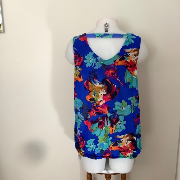 Cupio Floral Top w cutout back L 37/3 bust - Picture 4 of 10